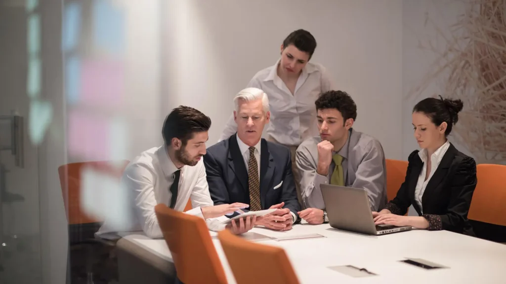 Algorithmic Management: The Middle Management Paradox